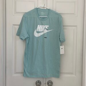 NWT Nike T-shirt